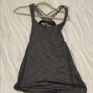 Lululemon workout top with attached sports bra!
